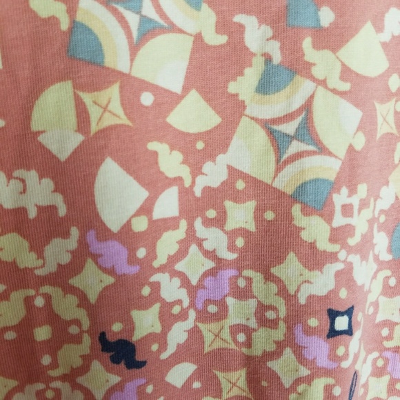 LuLaRoe Perfect T Coral Indian Jewel Print Shirt - Picture 5 of 6